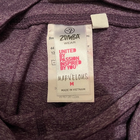 Zumba Purple leggings/ capri length - size medium - NWOT - Picture 4 of 4